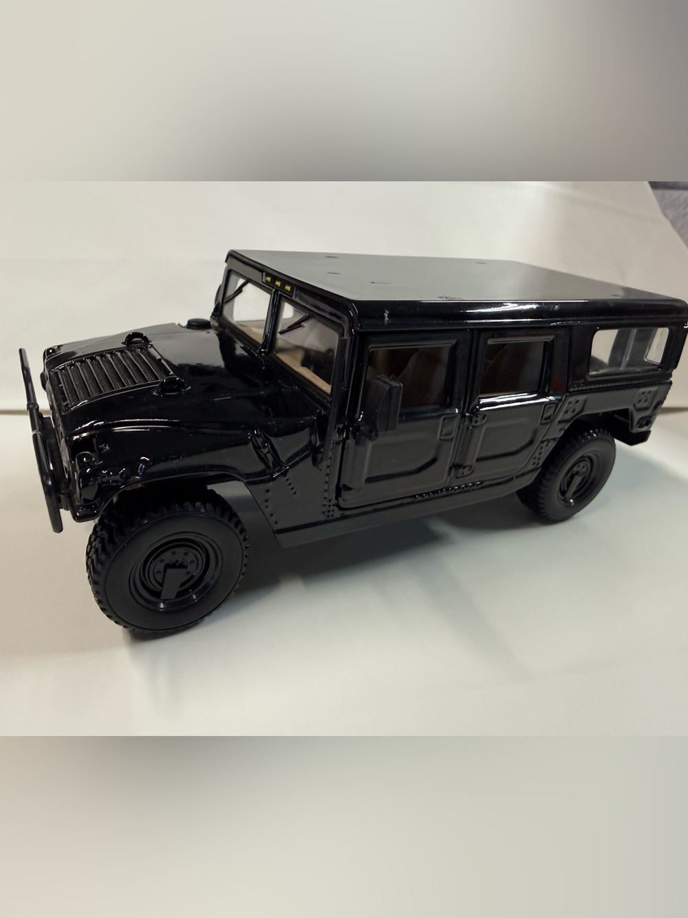 Black Die-Cast Hummer-Style SUV Model - Collectible Display Vehicle